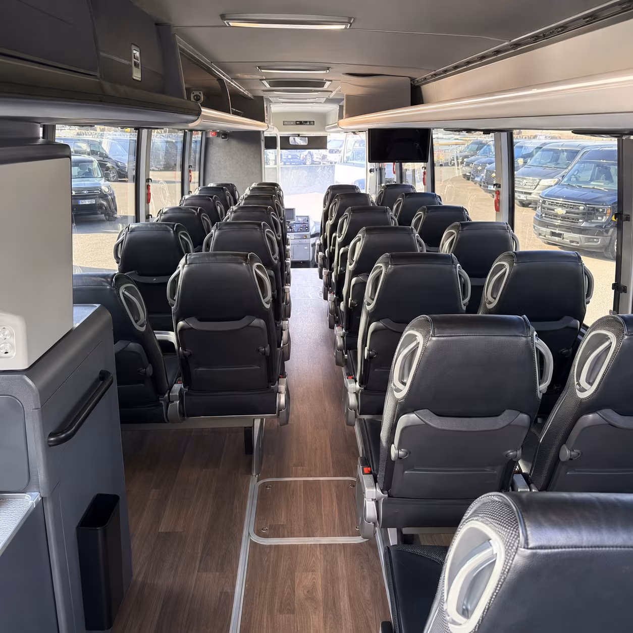 charter bus minibus transfers at charleston international airport chs