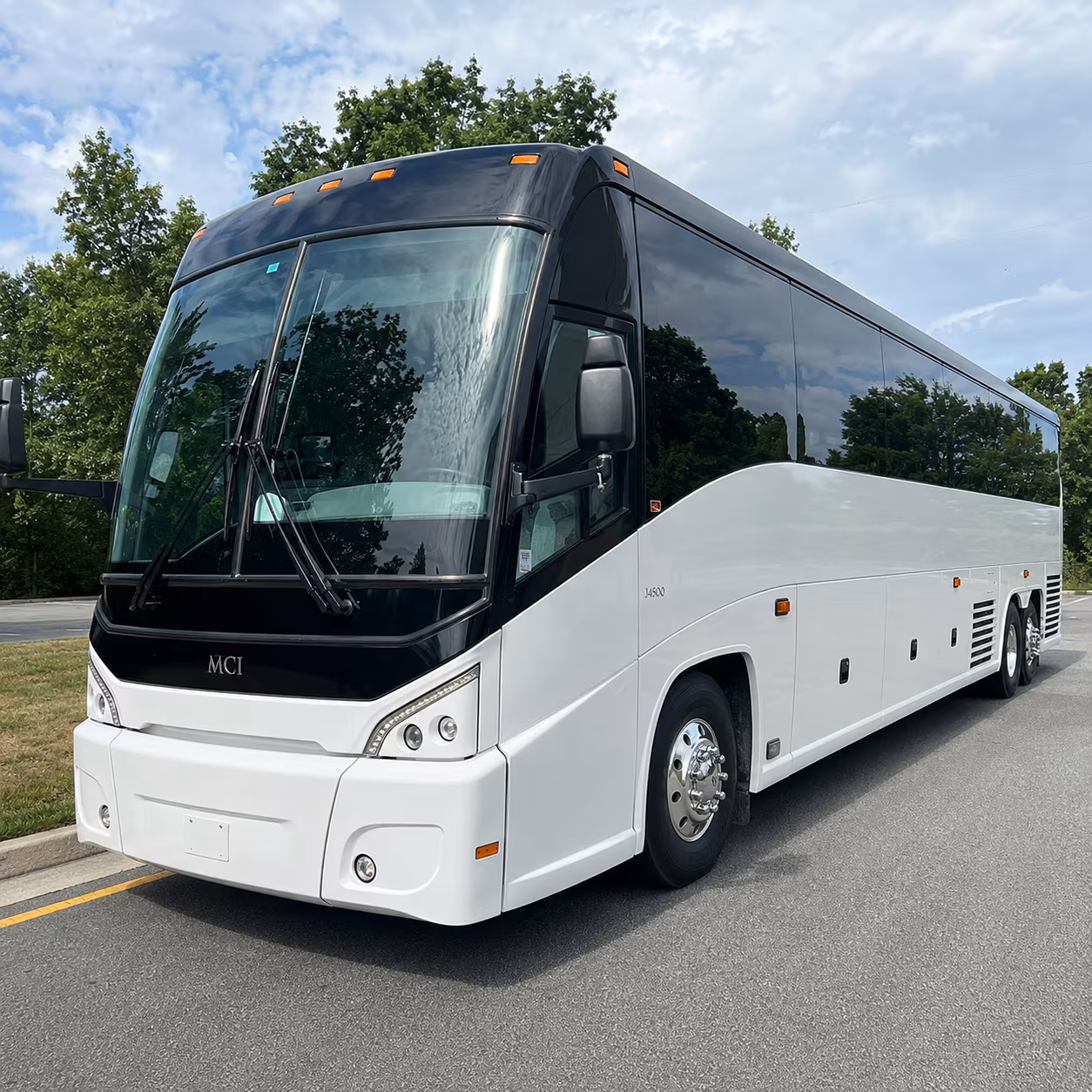 charter bus rentals for meetings site tours and off site corporate events