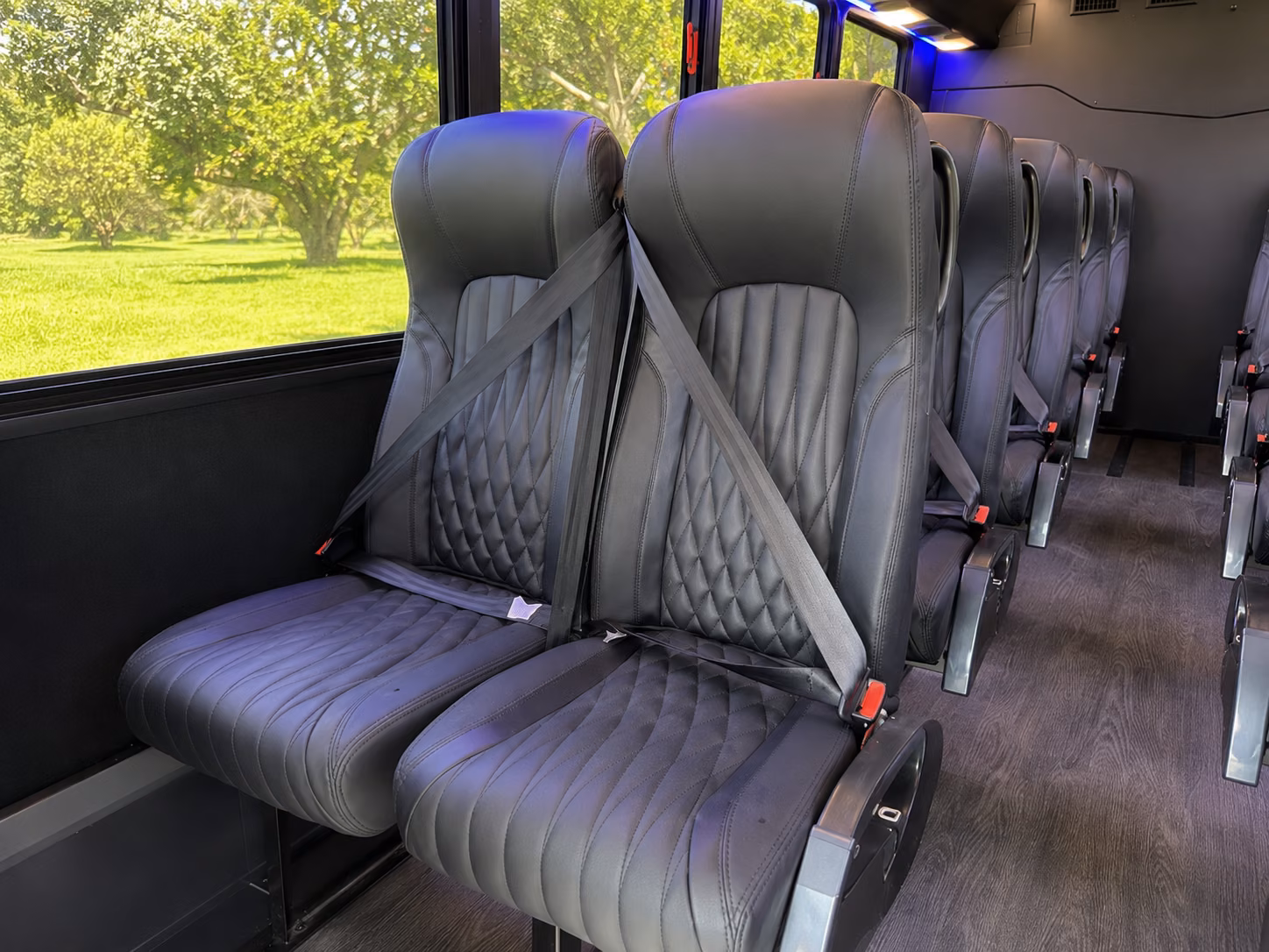 find and book transportation for your next convention or trade show 1