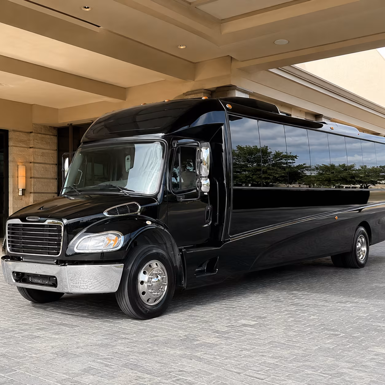 north charleston 18 passenger minibus