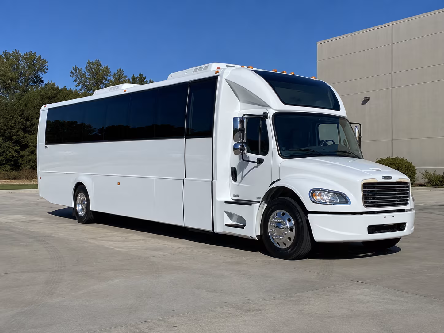 north charleston 28 passenger party bus