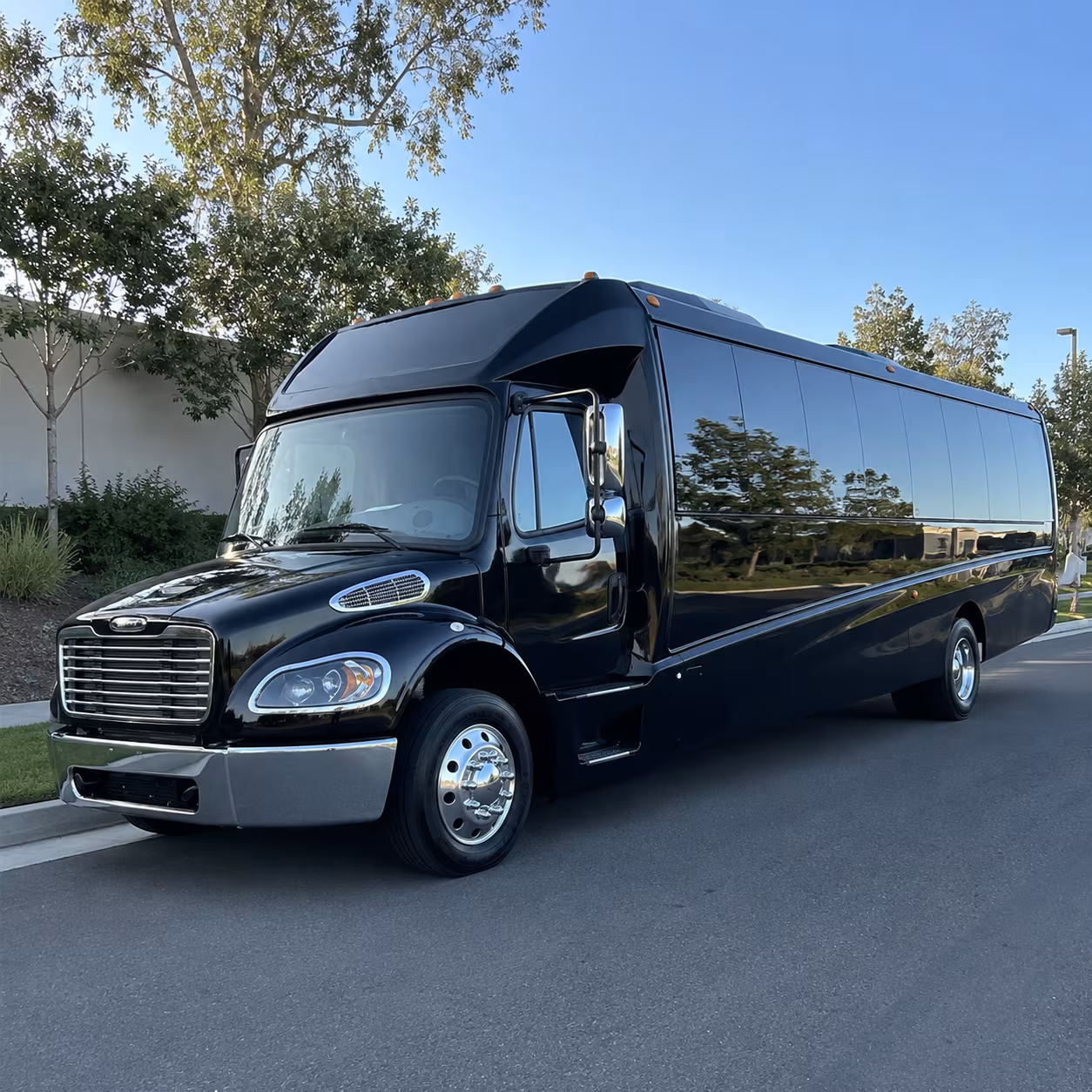 north charleston 35 passenger minibus