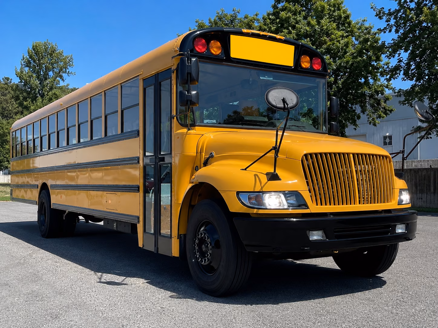 school buses and charter buses for nature and outdoor learning field trips